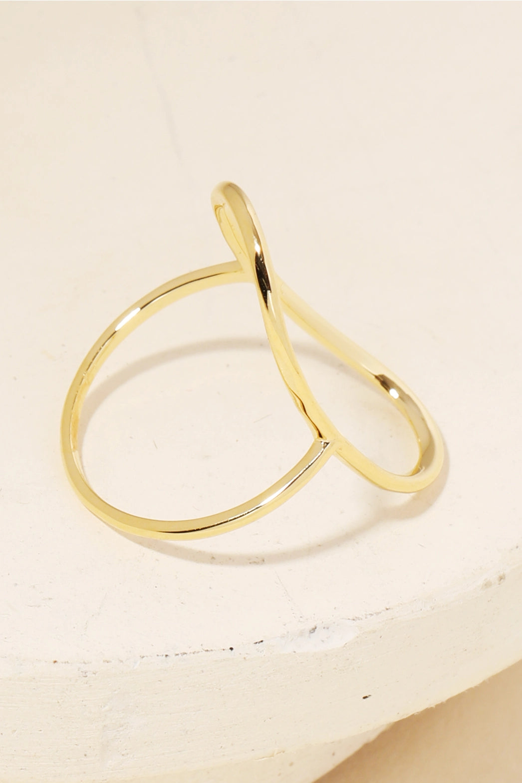 Curved Oval Ring